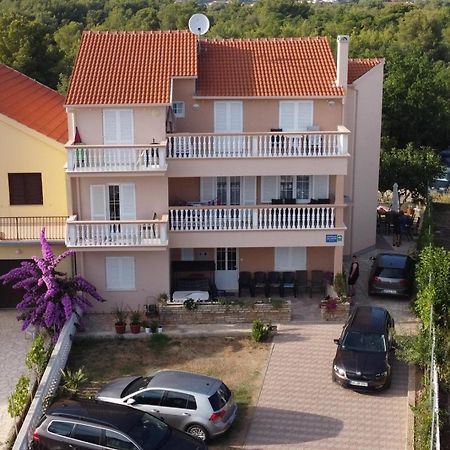 Apartment Mladen Biograd Na Moru Exteriör bild