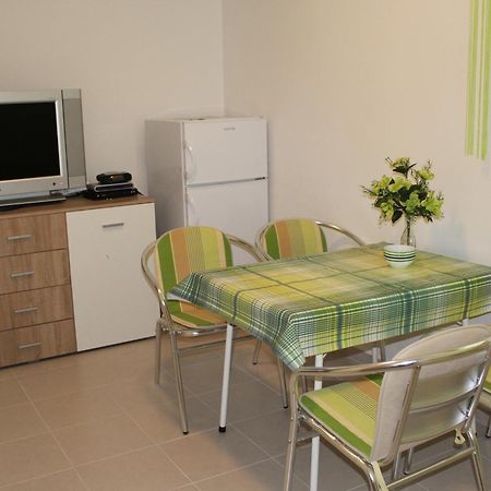 Apartment Mladen Biograd Na Moru Exteriör bild