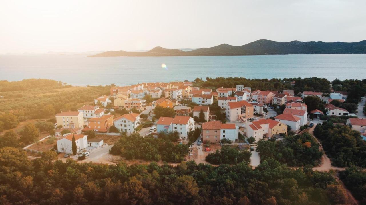 Apartment Mladen Biograd Na Moru Exteriör bild