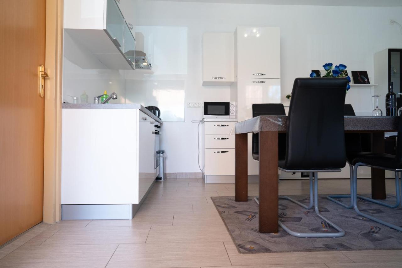 Apartment Mladen Biograd Na Moru Exteriör bild